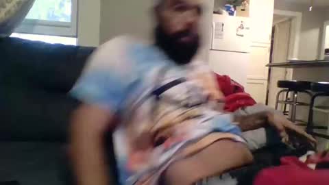 Mr8 online show from 10-28-25, 09:39