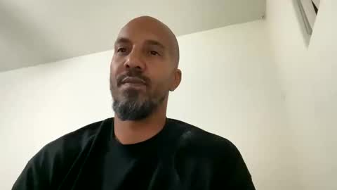 Snapshot of mr___good chatting on 02-24-25, 02:51 Mr. Good and Ms. Plenty online show from 02-24-25, 02:51