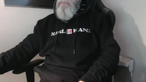 mr_boombastic2021 online show from 12-16-25, 10:53