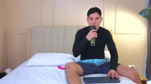 Snapshot of mr_danni_ chatting on 04-29-26, 06:03 Danny Aleja online show from 04-29-26, 06:03