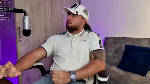 Snapshot of mr_david_cox chatting on 02-20-25, 10:59 David online show from 02-20-25, 10:59