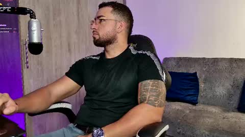 Snapshot of mr_david_cox chatting on 03-03-25, 12:37 David online show from 03-03-25, 12:37