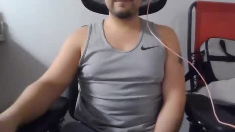 Snapshot of mr_diego69 chatting on 06-10-26, 03:29 Diego69 online show from 06-10-26, 03:29