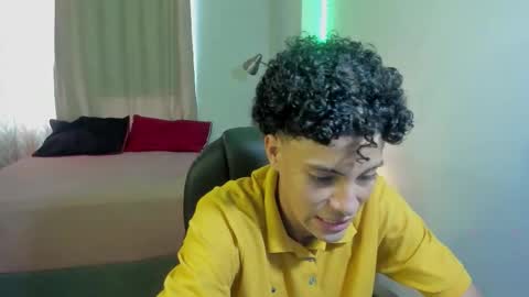 Snapshot of mr_dominant69 chatting on 01-05-26, 06:22 MISTER online show from 01-05-26, 06:22