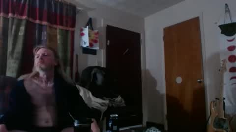 mr_happy12 online show from 10-31-25, 09:10