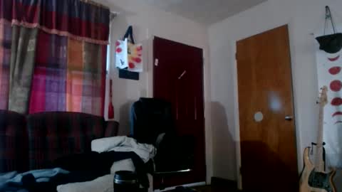 mr_happy12 online show from 10-31-25, 09:16