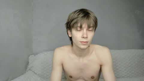 Snapshot of mr_makentoshi chatting on 04-11-26, 02:16 Makentoshi online show from 04-11-26, 02:16