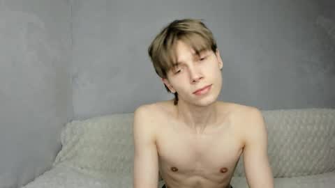 Snapshot of mr_makentoshi chatting on 05-13-26, 07:55 Makentoshi online show from 05-13-26, 07:55
