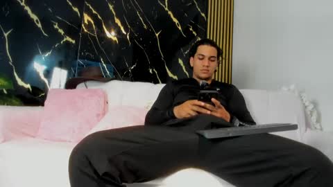 Snapshot of mr_maximo chatting on 04-24-26, 05:43 mr_maximo online show from 04-24-26, 05:43