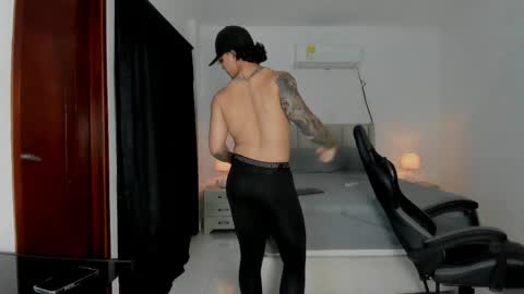 Snapshot of mr_maximo chatting on 05-16-26, 05:26 mr_maximo online show from 05-16-26, 05:26