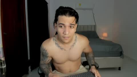 Snapshot of mr_maximo chatting on 05-17-26, 03:59 mr_maximo online show from 05-17-26, 03:59