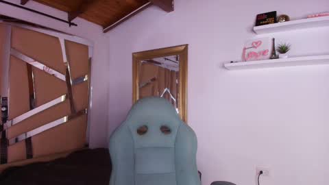 MIKEE online show from 09-17-25, 03:08