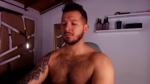 MIKEE online show from 10-09-25, 03:48