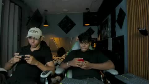 Snapshot of mr_mois chatting on 06-13-26, 05:38 mr_mois online show from 06-13-26, 05:38
