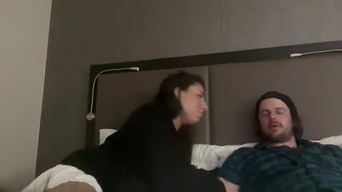 Mr  Mrs Glitter online show from 02-25-26, 05:50