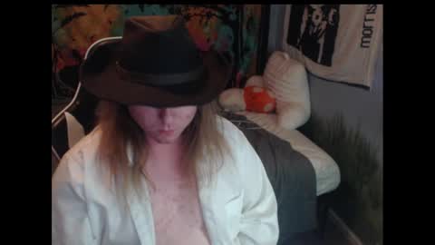 mr_strawberry online show from 10-05-25, 04:11