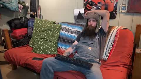 Snapshot of mr_valdor chatting on 03-03-25, 01:42 Valdor online show from 03-03-25, 01:42