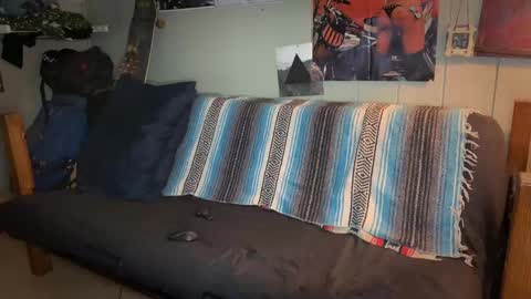 Snapshot of mr_valdor chatting on 09-20-25, 01:06 Valdor online show from 09-20-25, 01:06