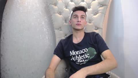 Snapshot of mr_williseo chatting on 12-11-24, 07:46 williseo online show from 12-11-24, 07:46