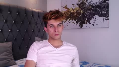 Snapshot of mr_williseo chatting on 12-03-25, 07:12 williseo online show from 12-03-25, 07:12