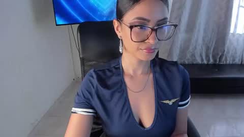 Snapshot of mrandmrssmith139698 chatting on 06-18-26, 08:35 Mr. Mrs. Smith online show from 06-18-26, 08:35
