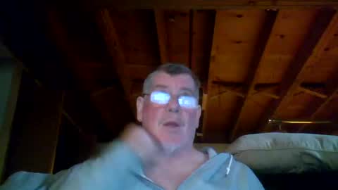 Snapshot of mrblade666 chatting on 09-10-25, 01:11 mrblade666 online show from 09-10-25, 01:11