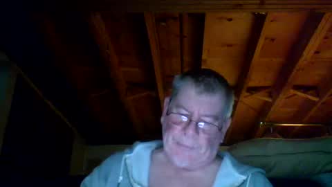 Snapshot of mrblade666 chatting on 09-21-25, 10:28 mrblade666 online show from 09-21-25, 10:28