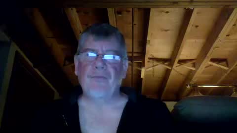 Snapshot of mrblade666 chatting on 10-16-25, 12:44 mrblade666 online show from 10-16-25, 12:44