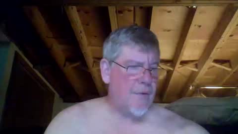 Snapshot of mrblade666 chatting on 10-22-25, 12:00 mrblade666 online show from 10-22-25, 12:00