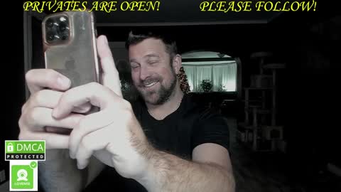 Snapshot of mrbrewscamfam chatting on 12-03-24, 04:03 MrBrew online show from 12-03-24, 04:03