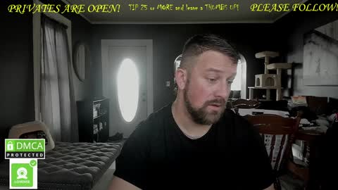 Snapshot of mrbrewscamfam chatting on 12-18-24, 04:17 MrBrew online show from 12-18-24, 04:17