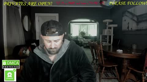 Snapshot of mrbrewscamfam chatting on 12-31-24, 01:47 MrBrew online show from 12-31-24, 01:47