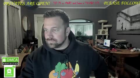 Snapshot of mrbrewscamfam chatting on 01-08-25, 02:14 MrBrew online show from 01-08-25, 02:14