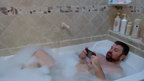 Snapshot of mrbrewscamfam chatting on 01-15-25, 02:13 MrBrew online show from 01-15-25, 02:13