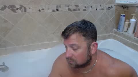 Snapshot of mrbrewscamfam chatting on 02-11-25, 07:16 MrBrew online show from 02-11-25, 07:16