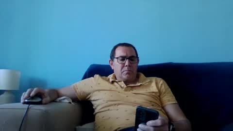 Snapshot of mrcaruso chatting on 02-17-25, 02:37 Mrcaruso online show from 02-17-25, 02:37