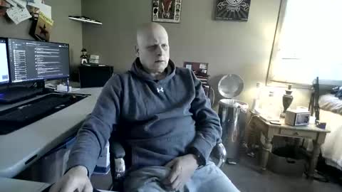 Snapshot of mrclean_55 chatting on 10-24-25, 04:03 MrClean55 online show from 10-24-25, 04:03