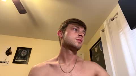 Snapshot of mrcoolguy68 chatting on 10-27-25, 04:11 mrcoolguy68 online show from 10-27-25, 04:11