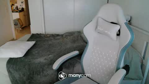 mrdr000 online show from 05-11-26, 06:27