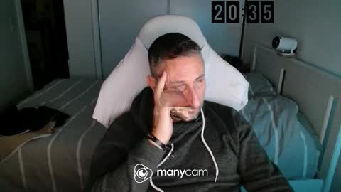 Snapshot of mrdr0o0o chatting on 11-21-25, 07:34 mrdr0o0o online show from 11-21-25, 07:34