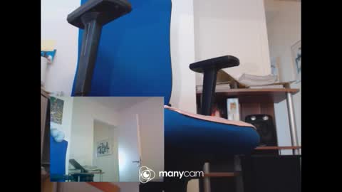 Snapshot of mrduplo1975 chatting on 05-06-26, 02:44 MrJohnsen1975 online show from 05-06-26, 02:44