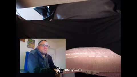 Snapshot of mrduplo1975 chatting on 06-15-26, 01:46 MrJohnsen1975 online show from 06-15-26, 01:46