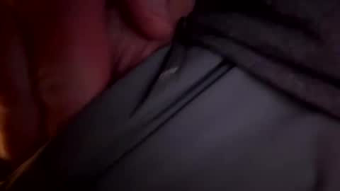 mreric_210 online show from 10-24-25, 04:42