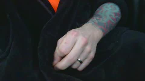 IwantU2WatchME online show from 04-18-26, 01:15