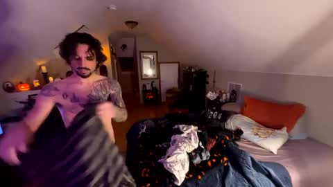 Snapshot of mrfanceypants chatting on 10-06-25, 06:11 mrfanceypants online show from 10-06-25, 06:11