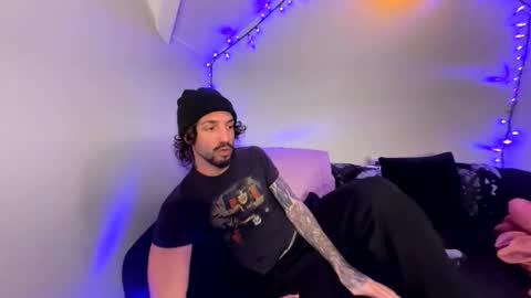 Snapshot of mrfanceypants chatting on 11-06-25, 05:52 mrfanceypants online show from 11-06-25, 05:52