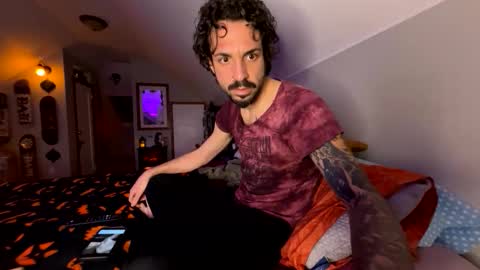 Snapshot of mrfanceypants chatting on 11-17-25, 06:52 mrfanceypants online show from 11-17-25, 06:52