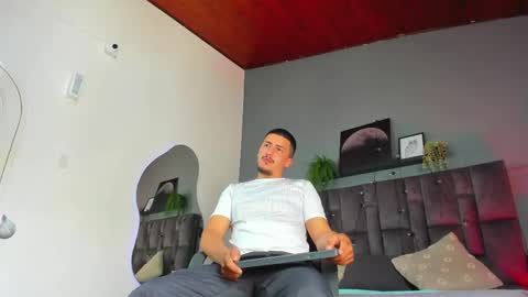 Mr Fox online show from 03-02-26, 07:32