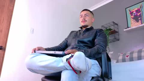 Mr Fox online show from 03-08-26, 04:33