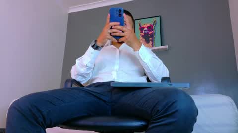 Mr Fox online show from 04-15-26, 07:54